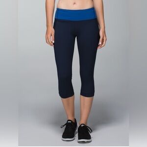 Lululemon Illumina Crop *Inkwell / Rugged Blue *19” Size 6